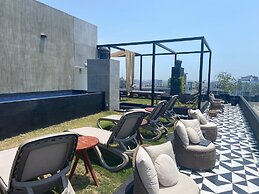Redibuk - Premiere 1BR in San Isidro