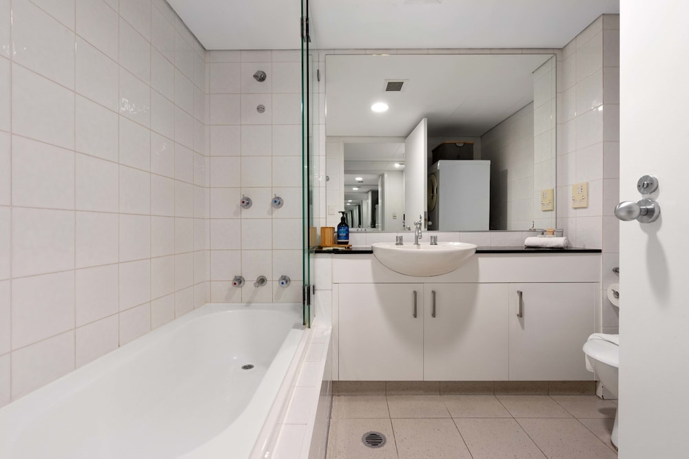 Marvelous Manly With 1 Bathrooms
