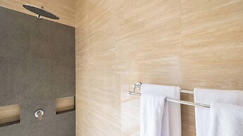 Luxurious Family 6 Br Villa in Seminyak Breakfast Include