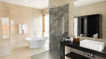 Luxurious Family 6 Br Villa in Seminyak Breakfast Include