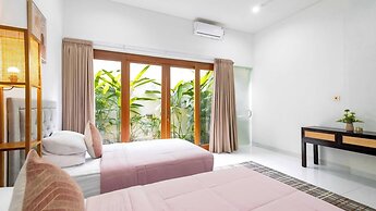 Luxurious Family 6 Br Villa in Seminyak Breakfast Include