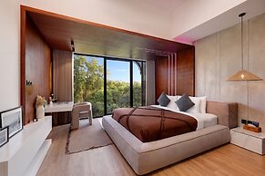 The River Villa by BREIG