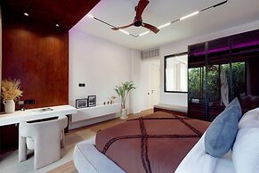 The River Villa by BREIG