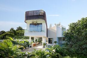 The River Villa by BREIG