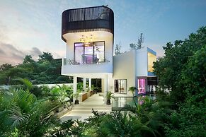 The River Villa by BREIG