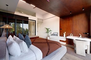 The River Villa by BREIG