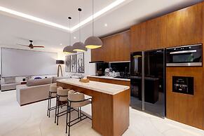 The River Villa by BREIG