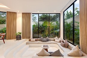 The River Villa by BREIG