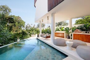 The River Villa by BREIG