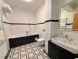 Apartments by Prague City Golf