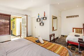 Toms Guest House