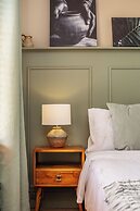Toms Guest House