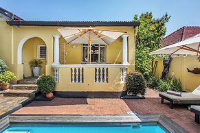 Toms Guest House