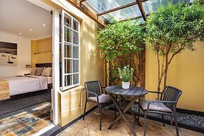 Toms Guest House