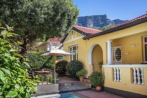 Toms Guest House