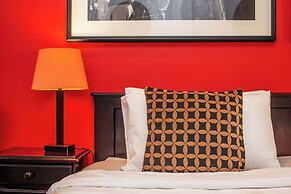 Toms Guest House