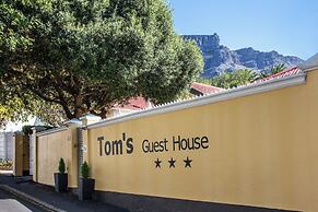 Toms Guest House