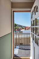 Toms Guest House