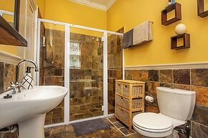 Toms Guest House