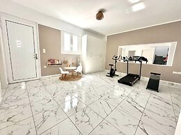 Lilu Villa 2 With Private Pool and Seaview