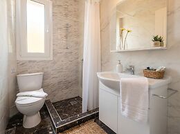 Lilu Villa 2 With Private Pool and Seaview