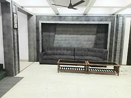 Mansarovar Hotel & Banquets