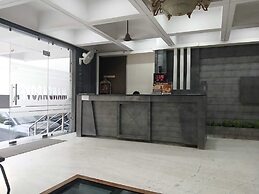 Mansarovar Hotel & Banquets