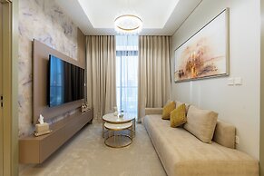 Lux 2BR Aykon Escape in Business Bay