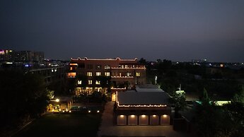 TreeHouse Rajbagh