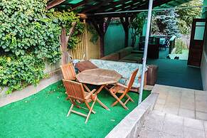 Mary&George Guest Hause