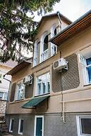 Mary&George Guest Hause