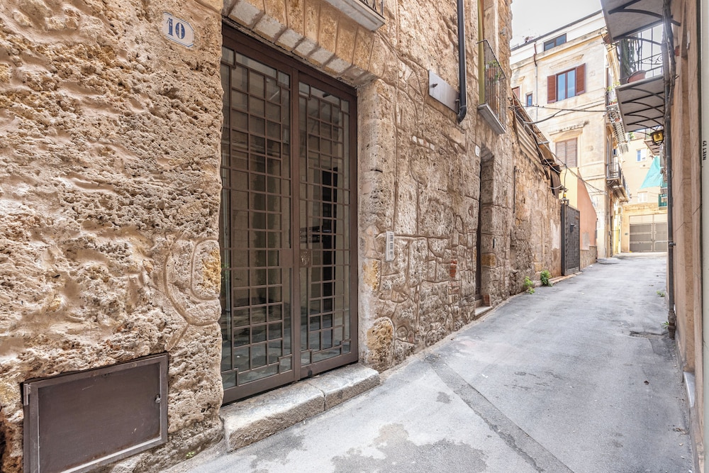 Carini House Near the Cathedral