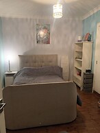 Edinburgh City Escape - Large 1 Bedroom Apartment