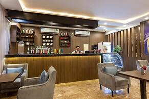 Aman Hotel Almhalh