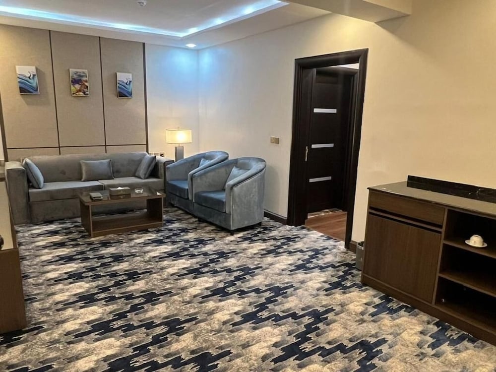 Aman Hotel Almhalh