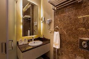 Aman Hotel Almhalh