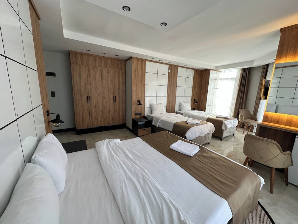 Pars Palas Hotel