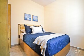 Cozy Stay with onsite Pool Near Malecon