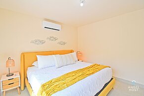 Cozy Stay with onsite Pool Near Malecon