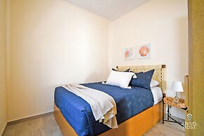 Cozy Stay with onsite Pool Near Malecon