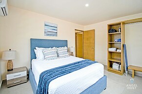 Cozy Stay with onsite Pool Near Malecon