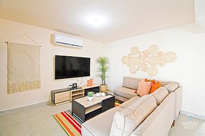 Cozy Stay with onsite Pool Near Malecon