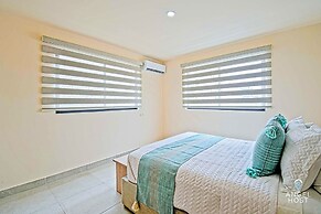 Cozy Stay with onsite Pool Near Malecon