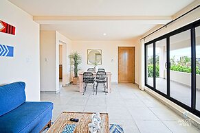 Cozy Stay with onsite Pool Near Malecon