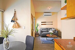 Cozy Stay with onsite Pool Near Malecon