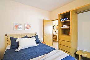 Cozy Stay with onsite Pool Near Malecon