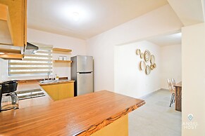 Cozy Stay with onsite Pool Near Malecon