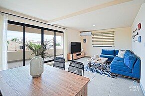 Cozy Stay with onsite Pool Near Malecon