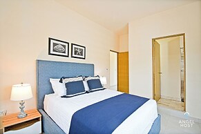 Cozy Stay with onsite Pool Near Malecon