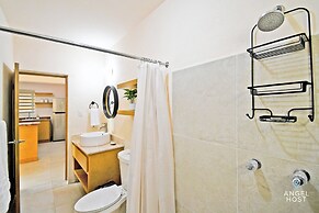 Cozy Stay with onsite Pool Near Malecon